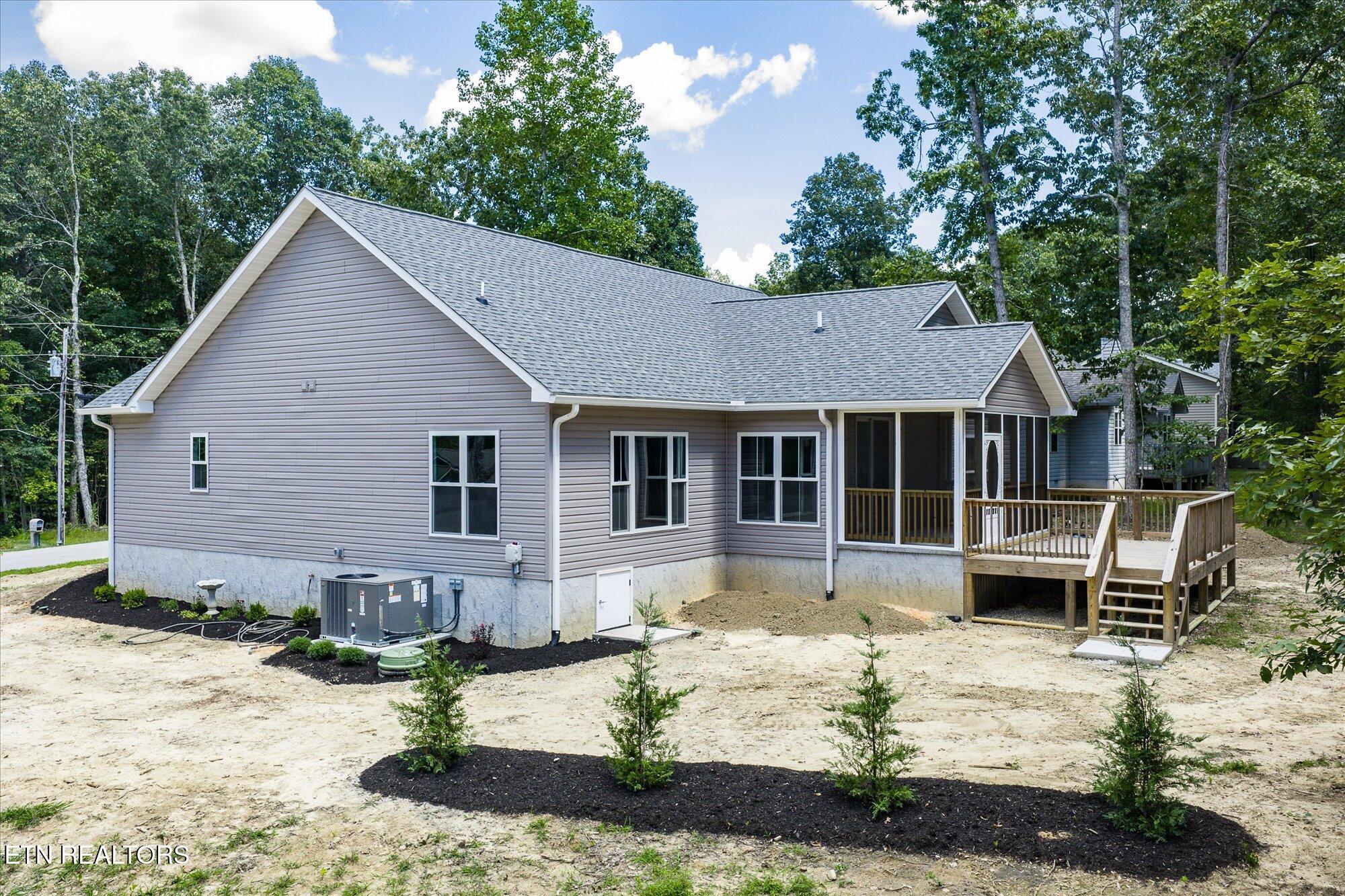 Image 3: 06-145 Lakeside Dr FFG_038_TNPC