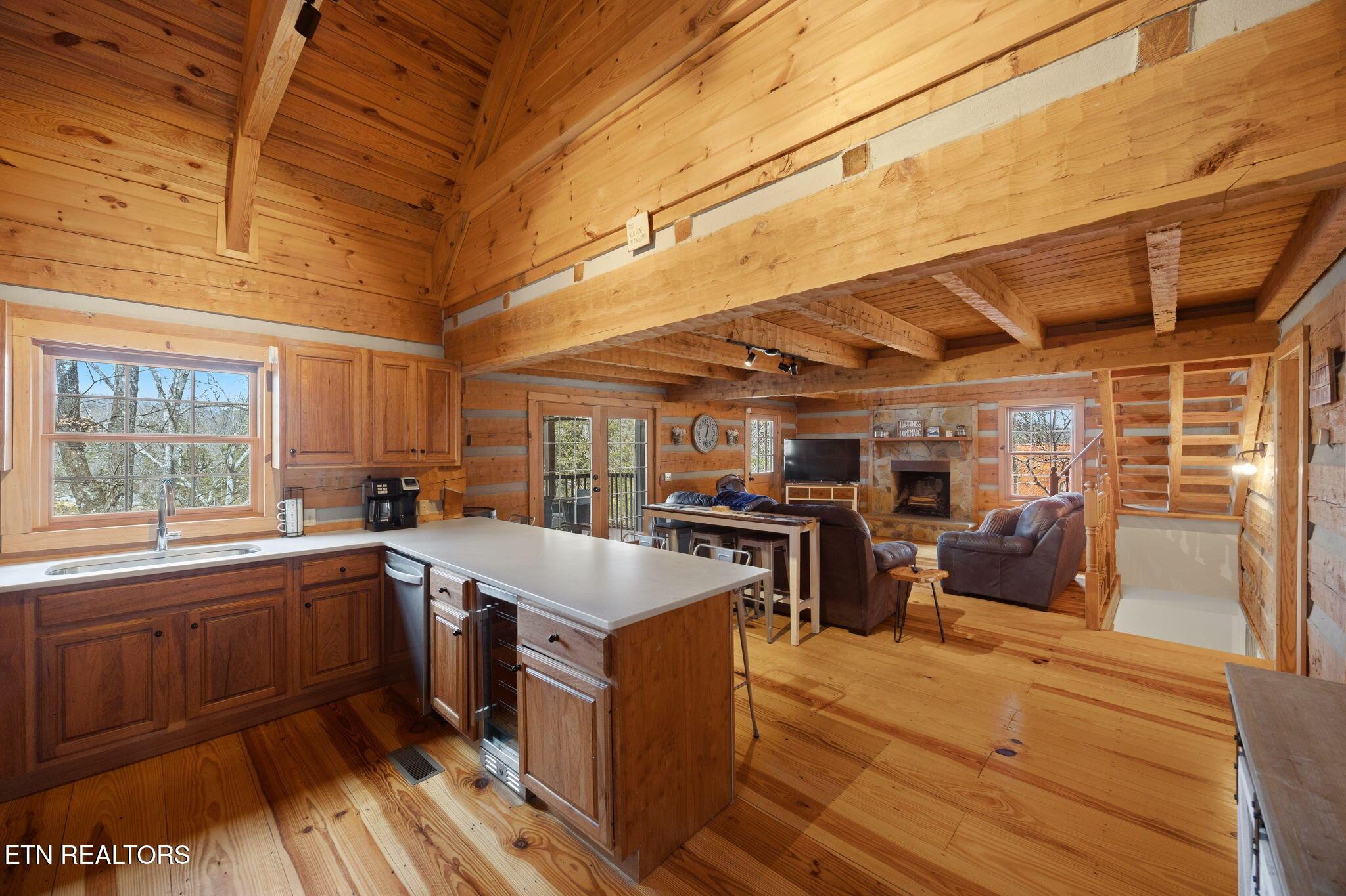 Image 2: 6-web-or-mls-008RS9_0314