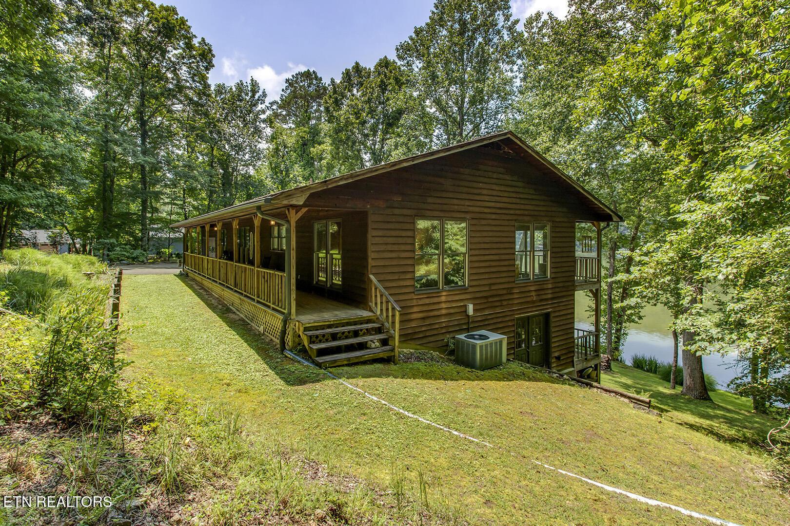 Image 4: 04_BendamereDrive_143_FrontRight