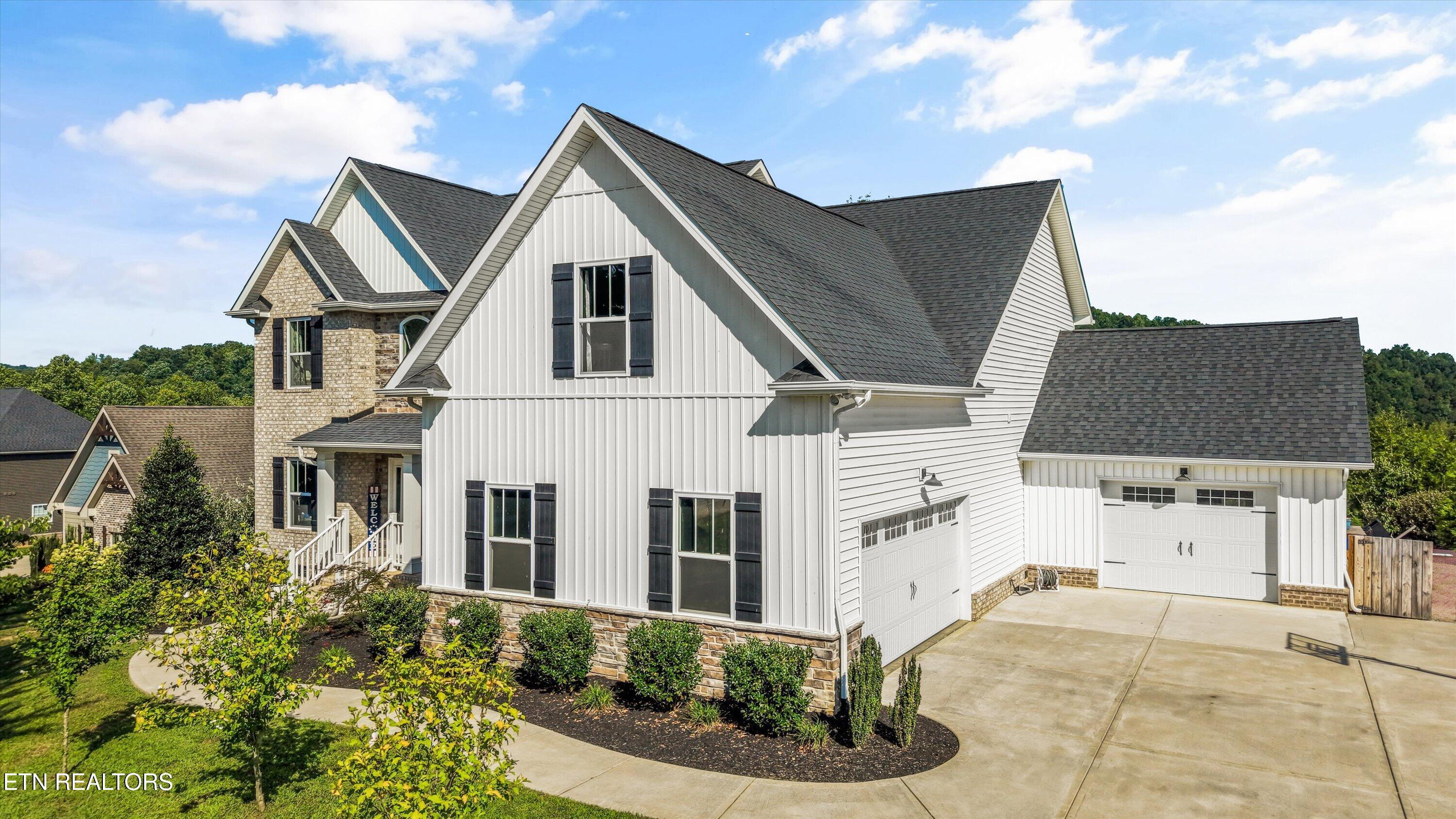 Image 2: 02-104 Pineberry West Rd 50