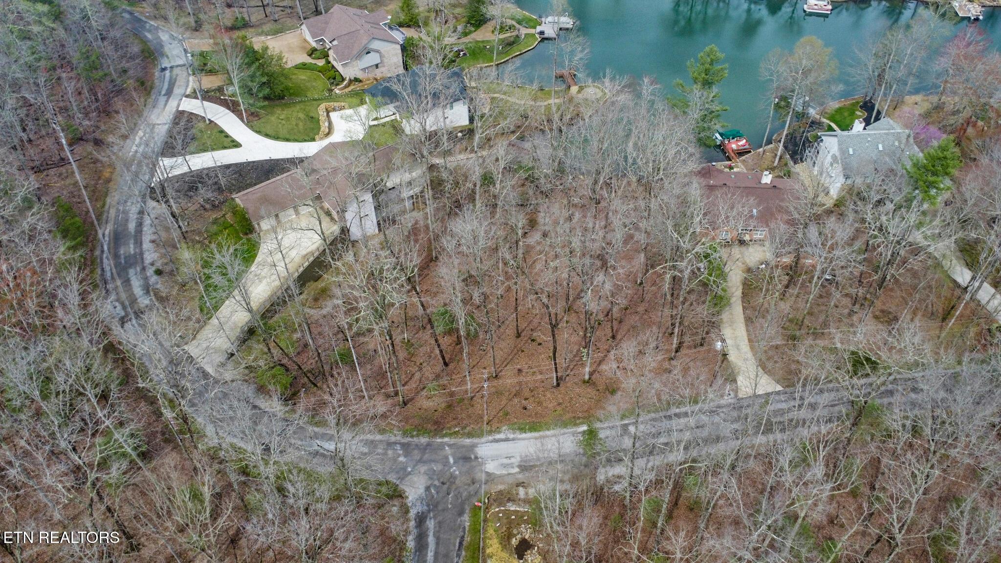 Image 1: Aerial view from street