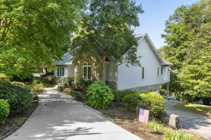 220 Northshore Drive