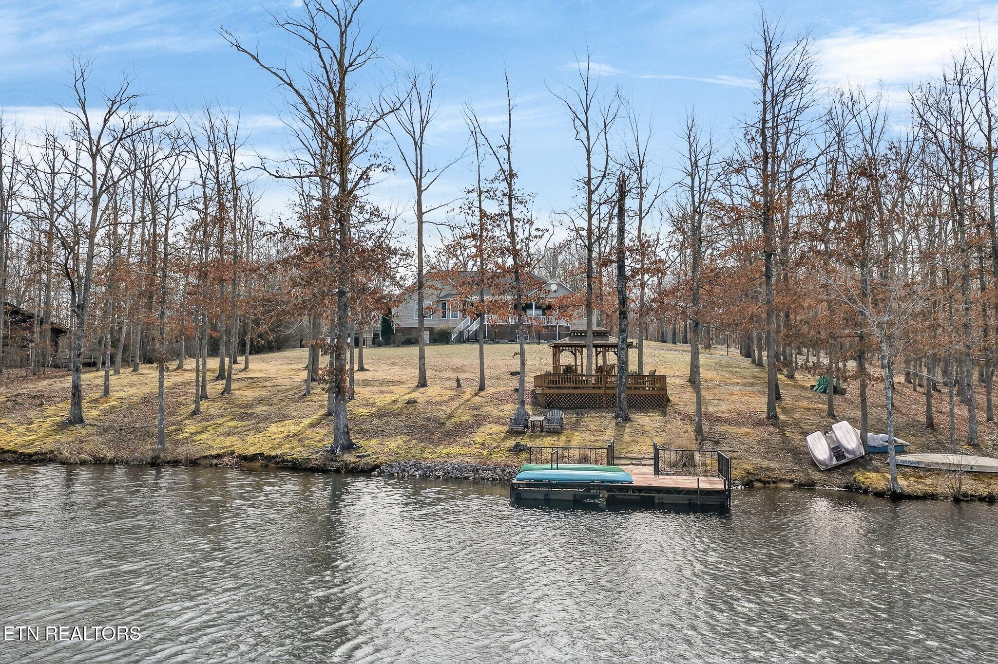 Image 4: 19-web-or-mls-235 Sycamore Blvd_088_TNPC