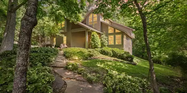 8940 Kelsey Lane