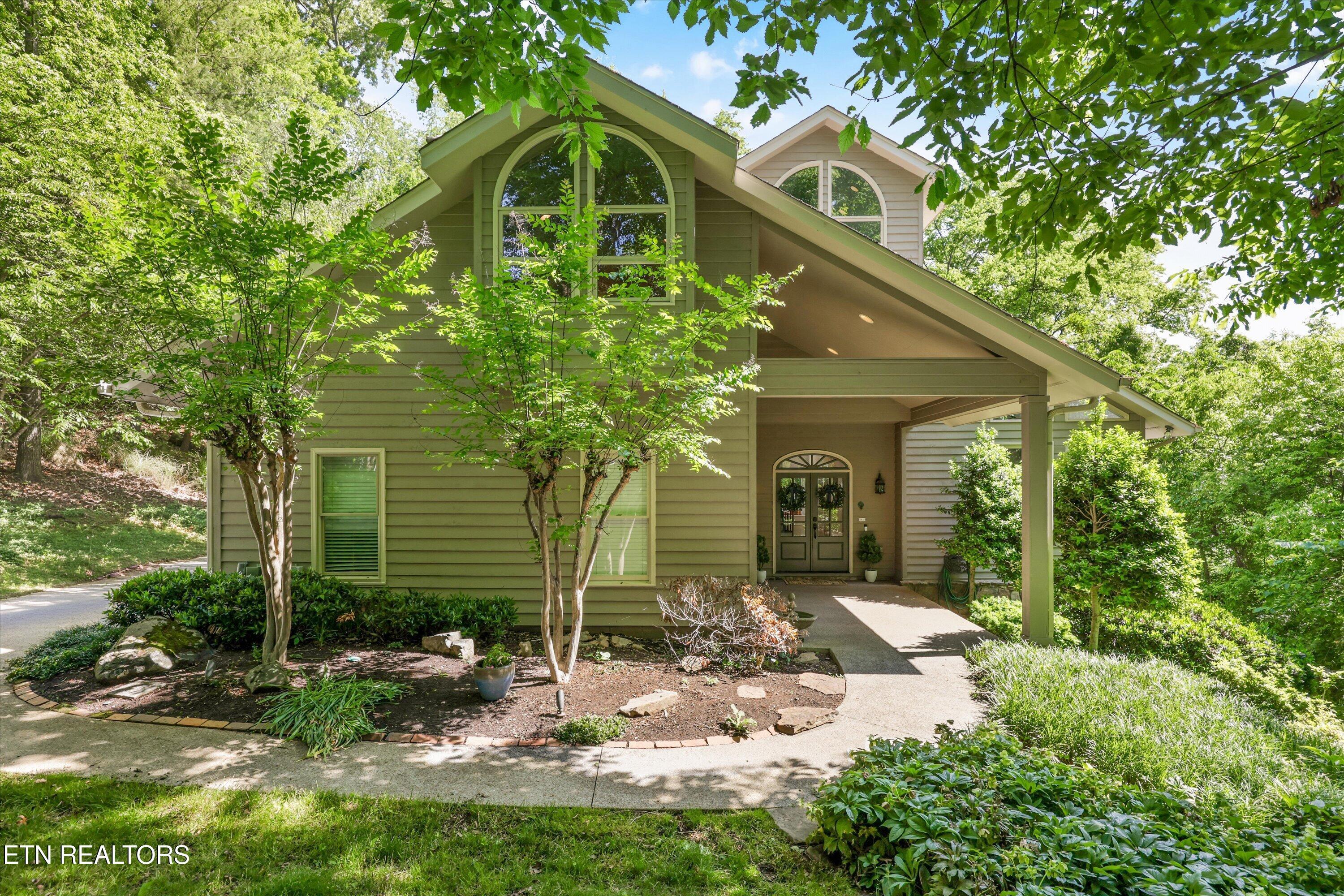 Image 4: 01-9040 Kelsey Ln01