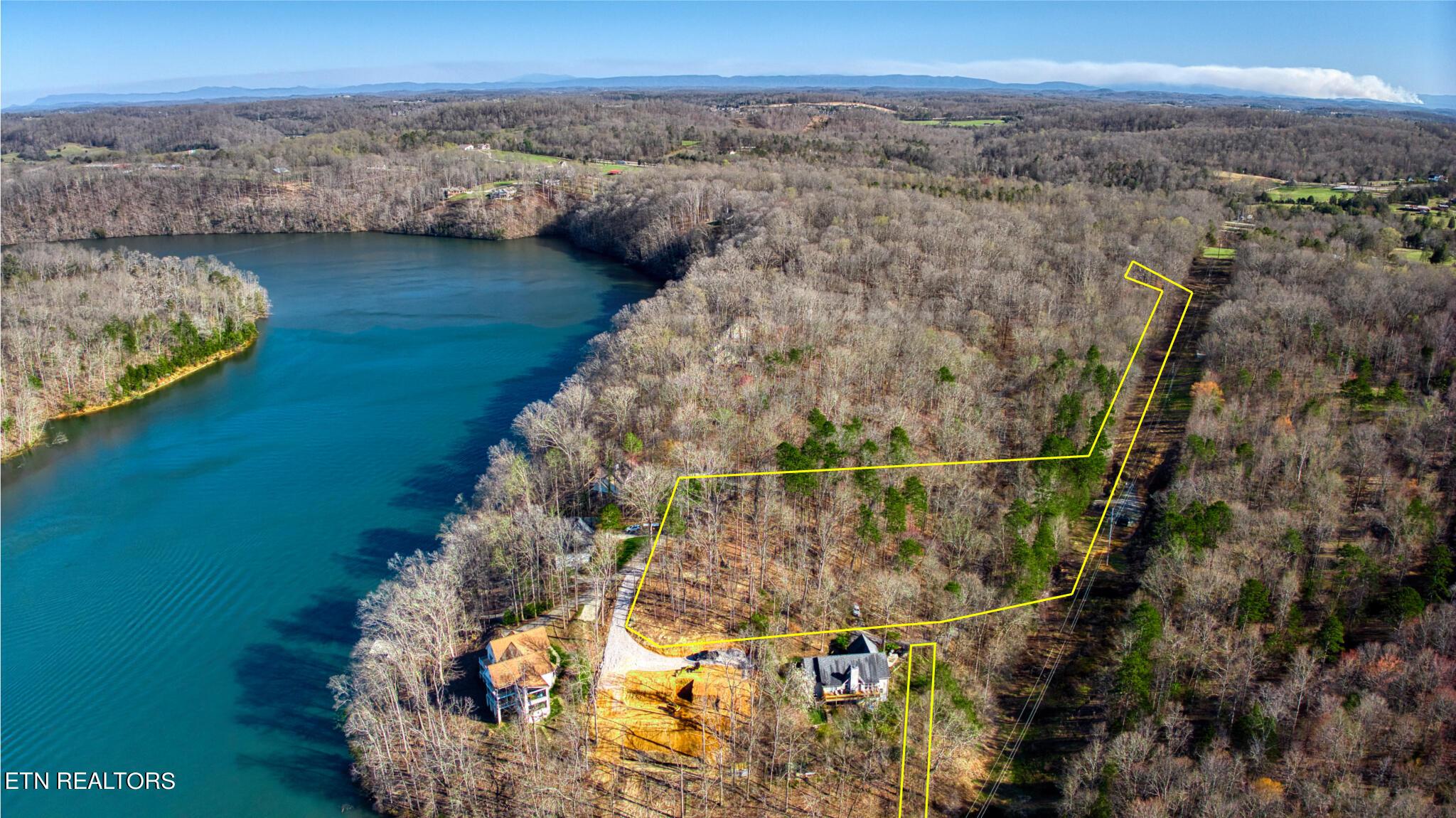 Image 2: PropertyLine-1_Rocky Top Rd