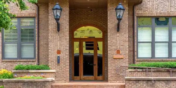 445 W Blount Ave