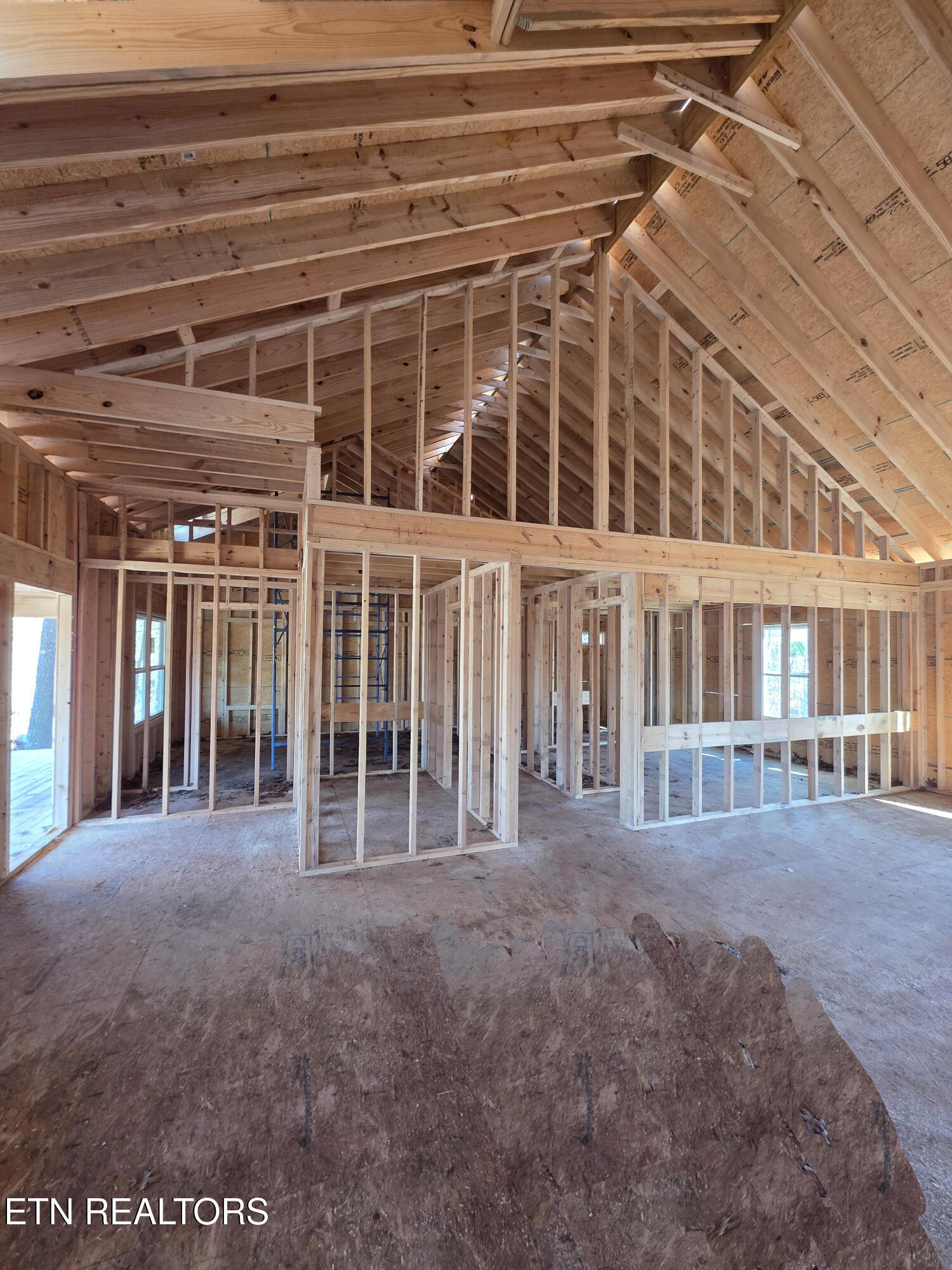 Image 3: Farmhouse Inside Clean