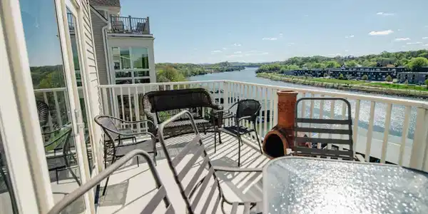 546 Riverfront Way