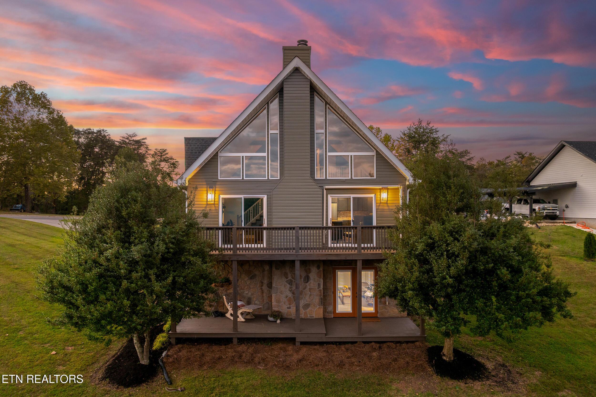 Image 3: 836 river cliff drive-3