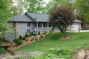 152 Canterbury Drive