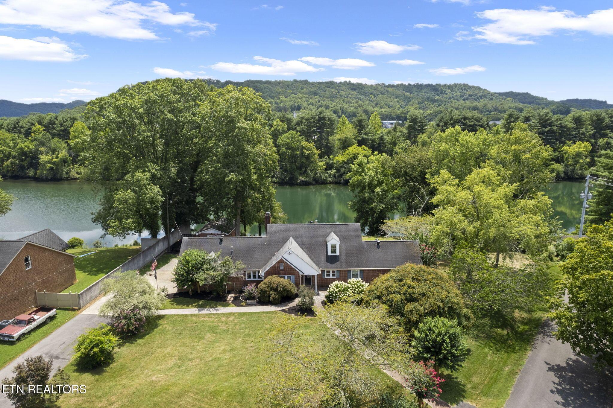 Image 2: 3-web-or-mls-DJI_0402