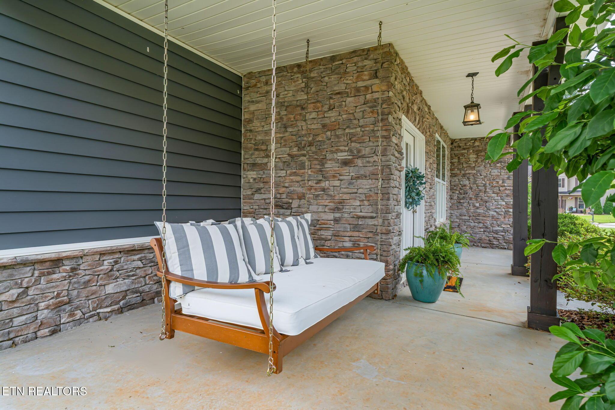 Image 4: 7-web-or-mls-12339 Blacksburg Lane-47