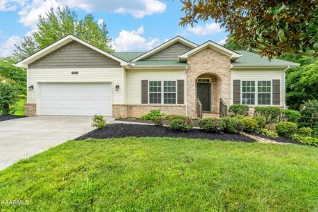 102 Amohi Way