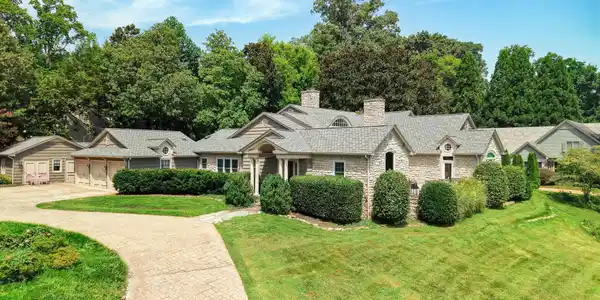 Image 4: 4-web-or-mls-068--FULL