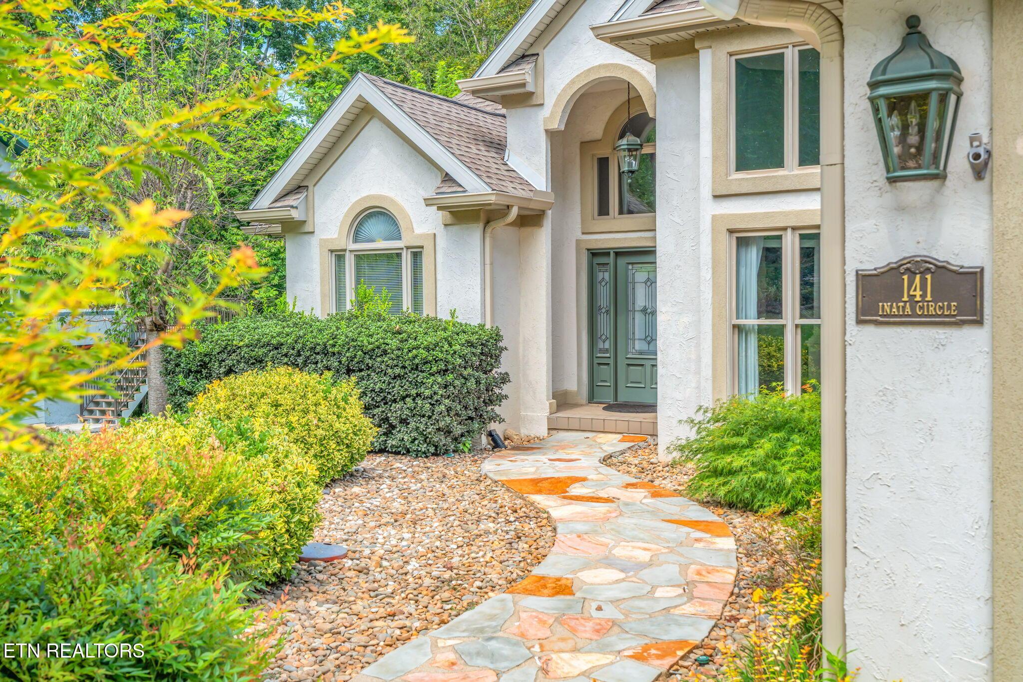 Image 2: 78-web-or-mls-141 Inata Circle Exterior-