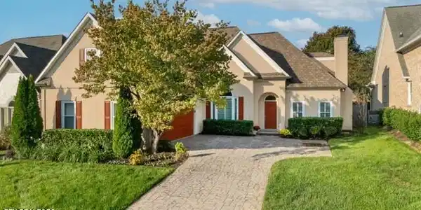 9932 Giverny Circle