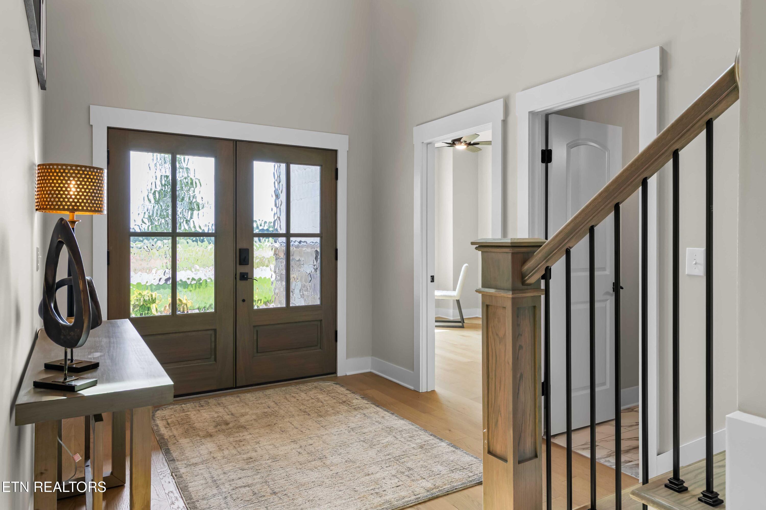 Image 4: entry