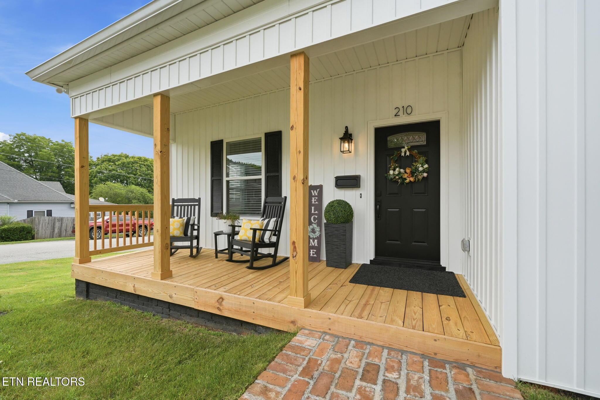 Image 3: 15-web-or-mls-003_DSC05870