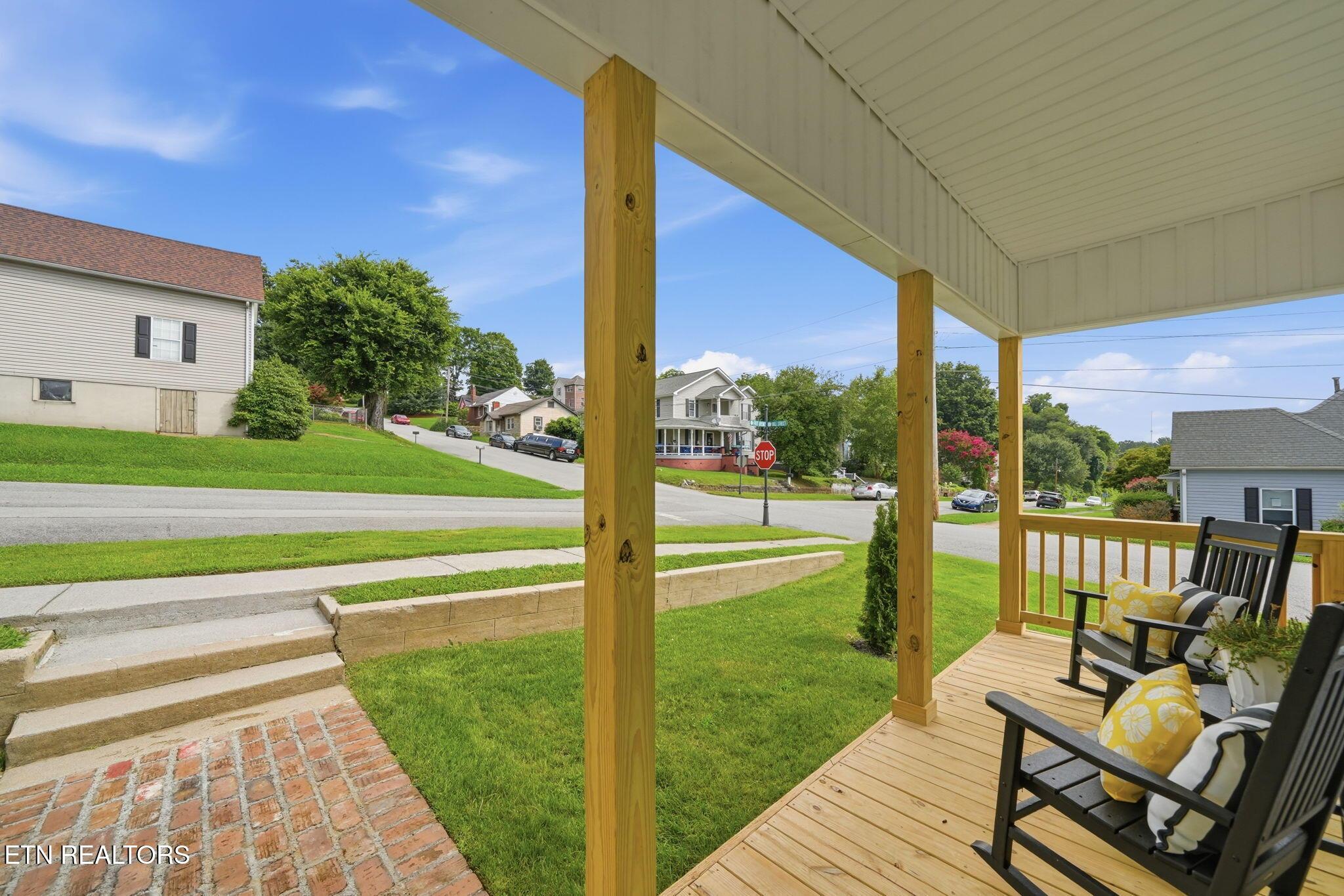 Image 4: 14-web-or-mls-022_DSC05890