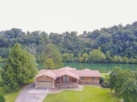612 Riverbend Rd