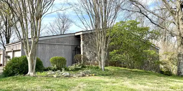 1939 Cherokee Bluff Drive