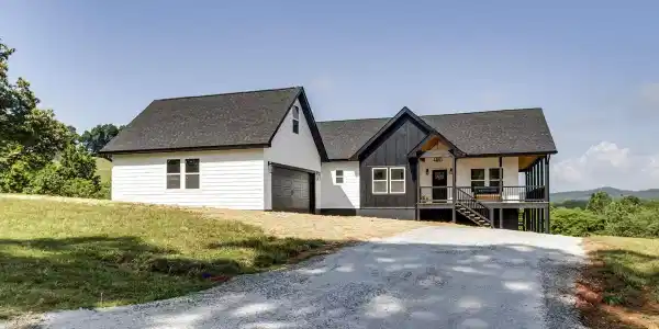 385 Espalier Drive