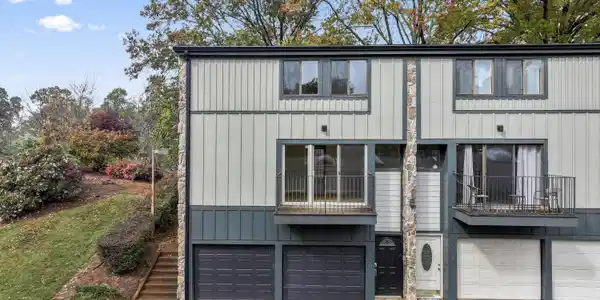 2020 Cherokee Bluff Drive