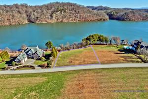 210 Bay Pointe Drive