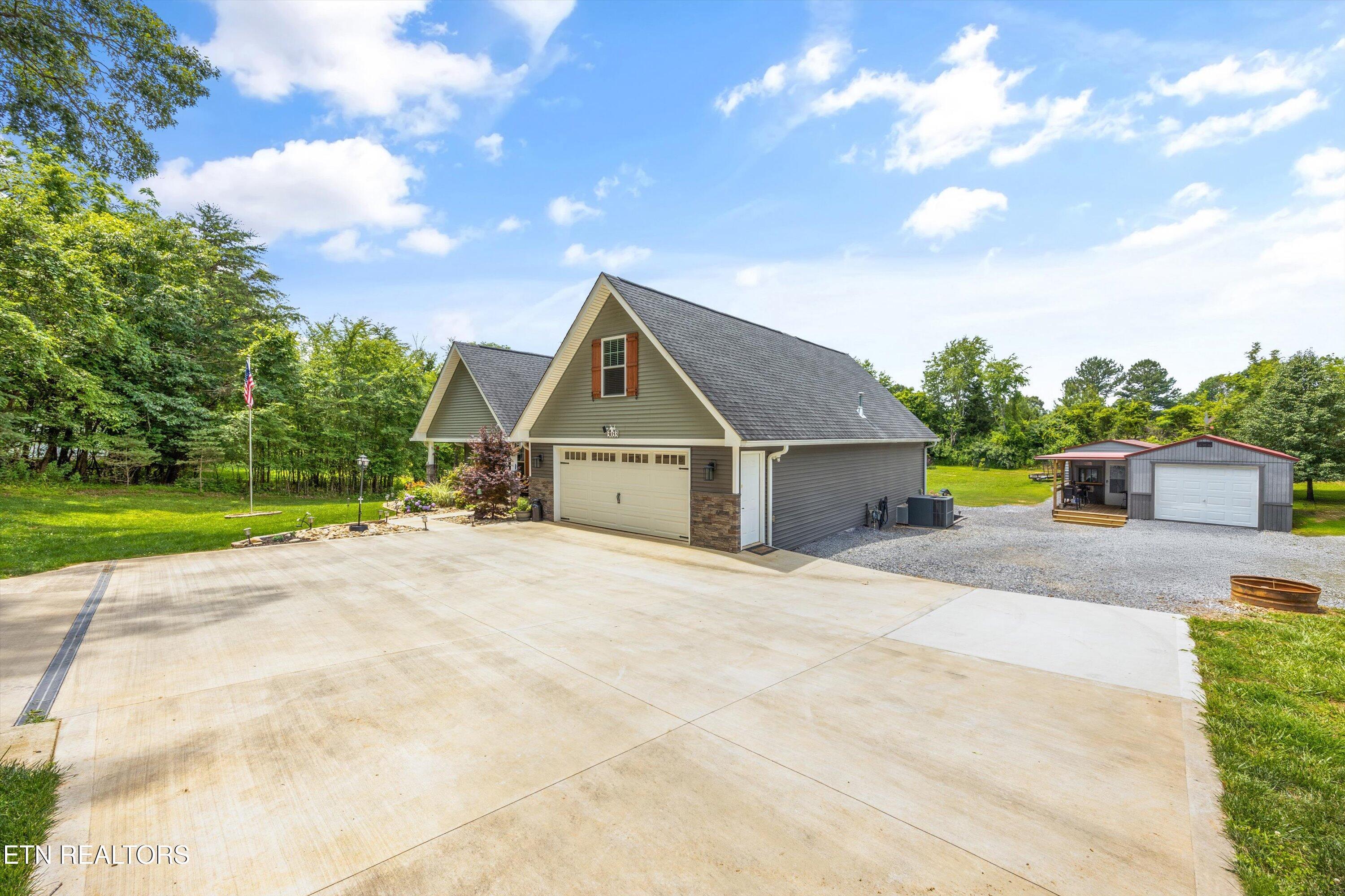 Image 4: 04-3033 Lazy River Ln26