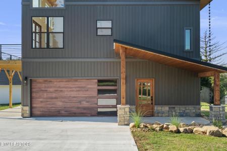 125 Cross Ave