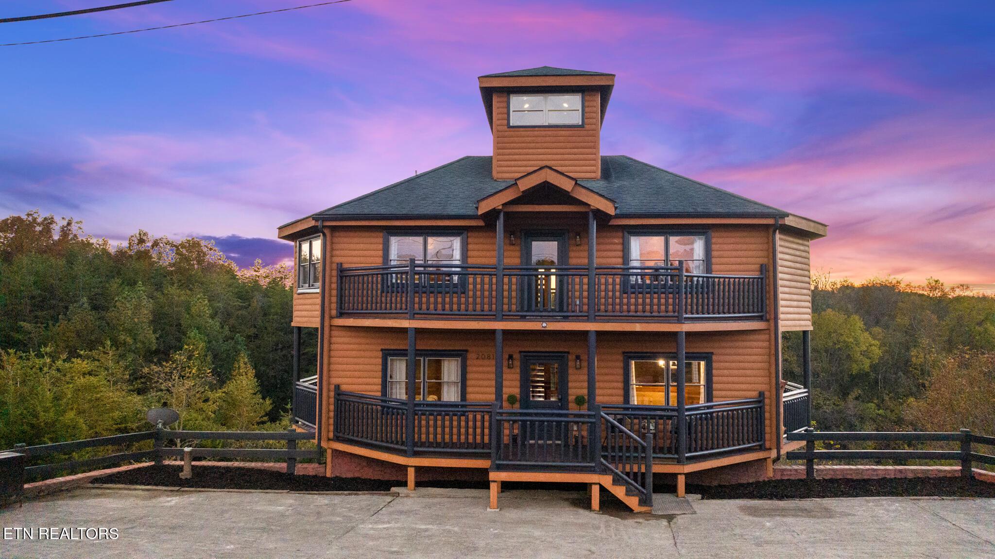 Image 2: DJI_20231024185556_0210_D