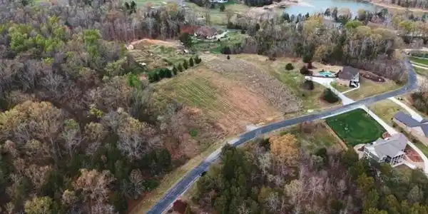 Image 4: Big 1.32 Acre lot