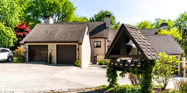1498 Touraine Place