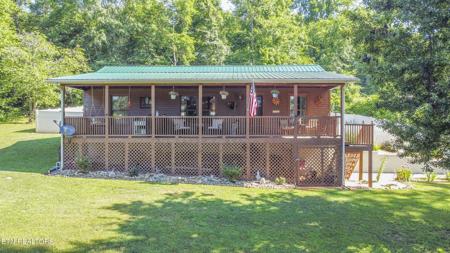 424 Sleepy Hollow Rd