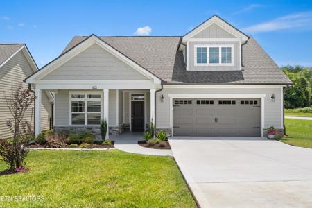 402 Sycamore Place