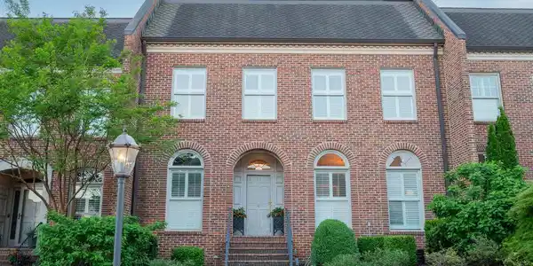3340 Kingston Pike
