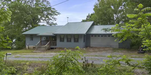 181 Hullander Lane