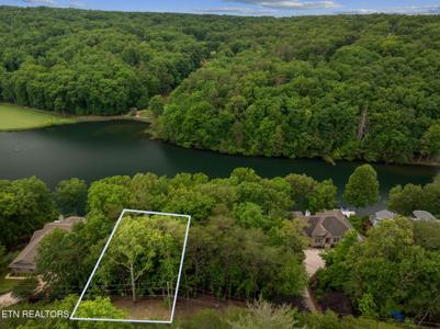 106 Chatham LN