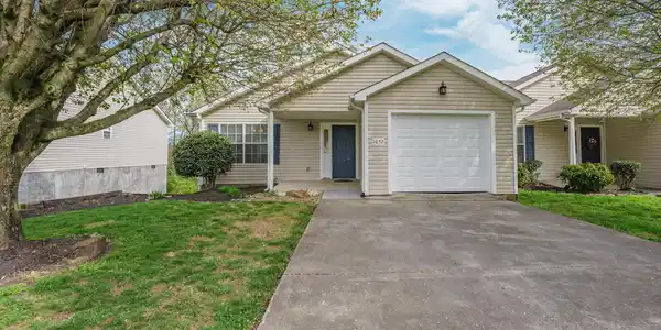 1052 Brittany Deanne Lane