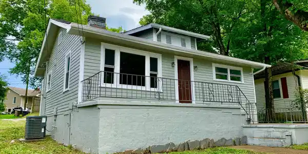 2704 Scottish Pike