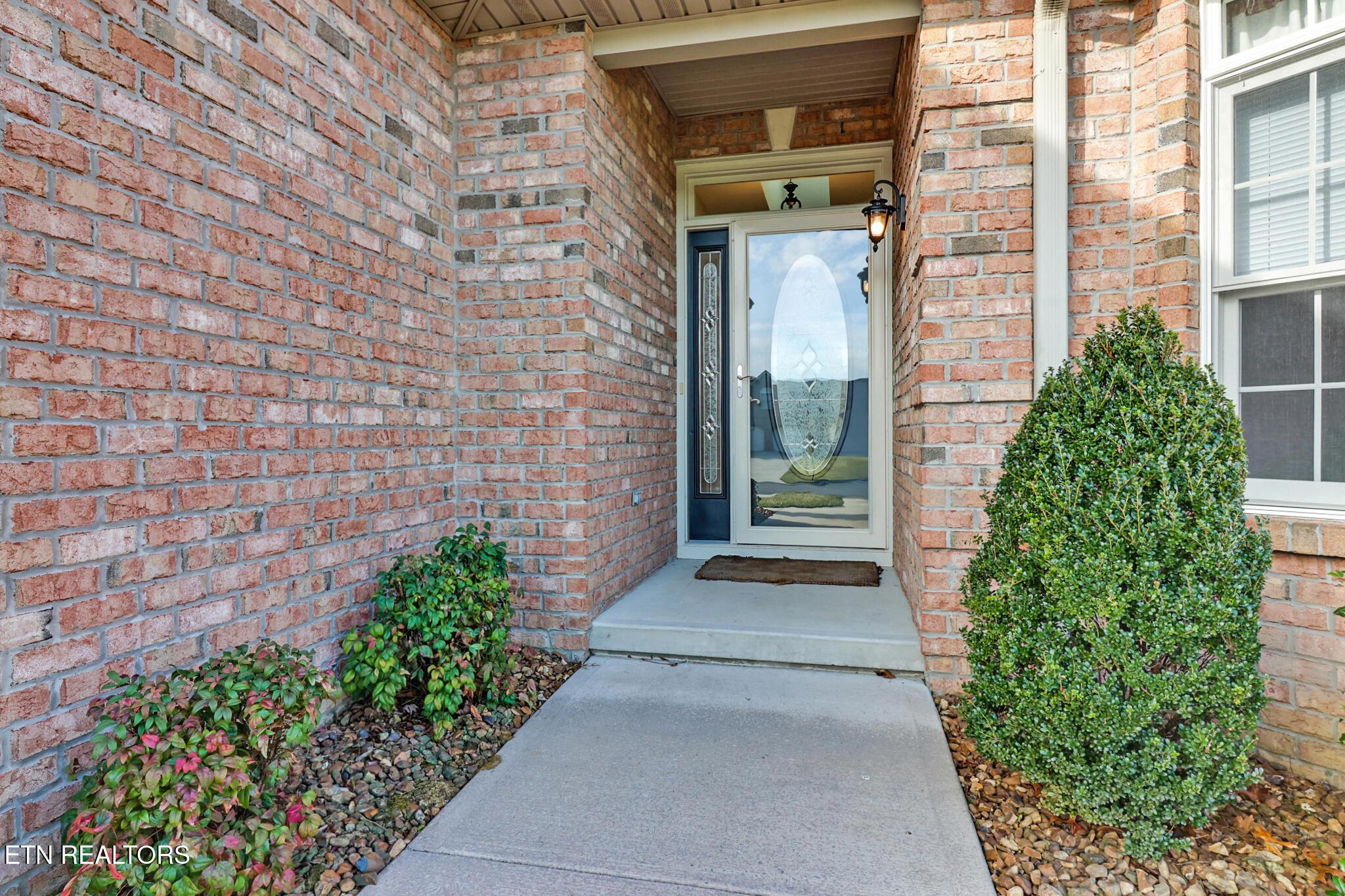 Image 3: Covered Porch