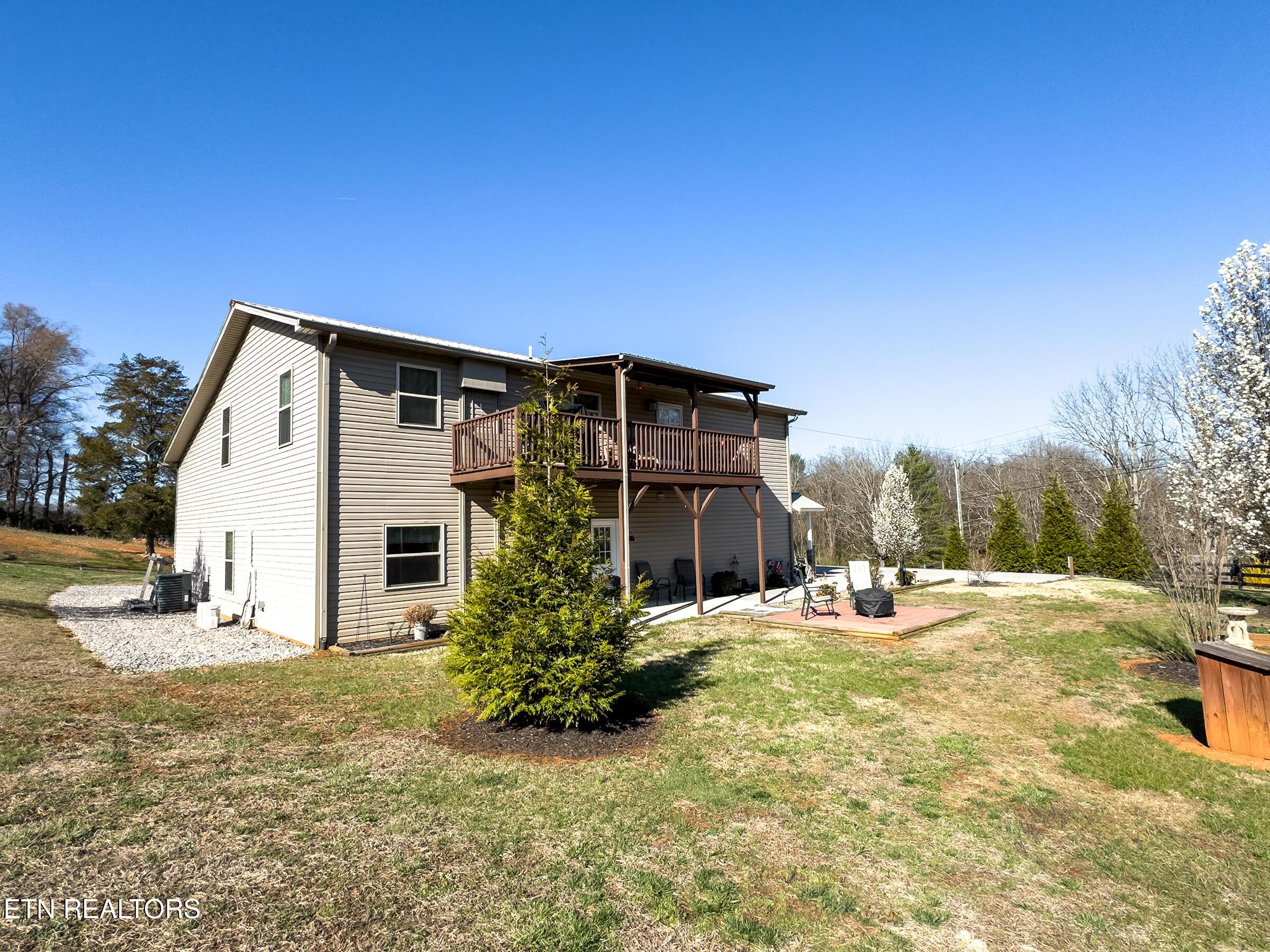 Image 4: 4 exterior 6