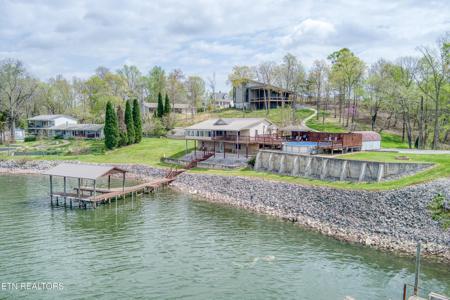 826 Dreamland Rd