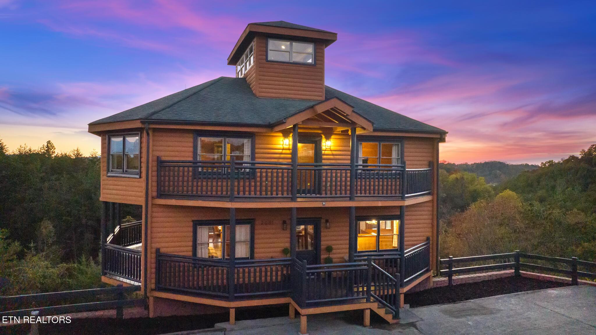 Image 3: DJI_20231024190125_0266_D