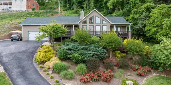 Image 3: Holston Hills_0004