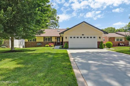 15 Meadowlark Circle