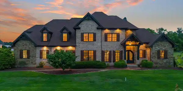 316 Spoondrift Court