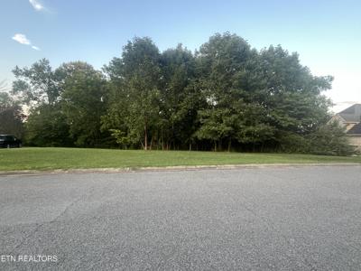 47 Riverside Drive