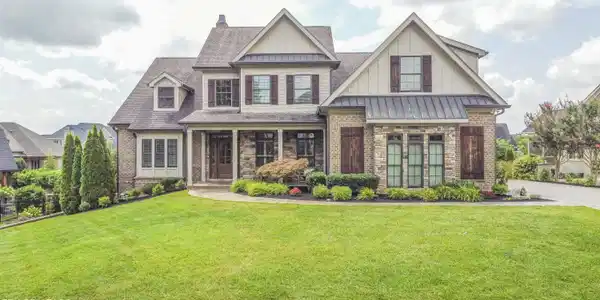 12425 Ivy Lake Drive